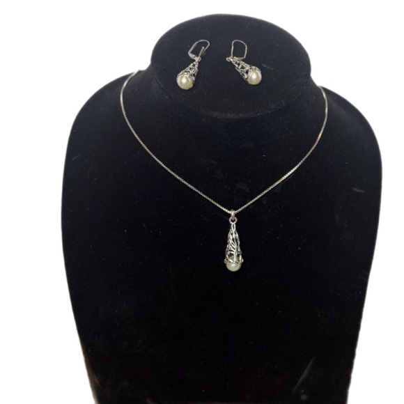 Tree Of Life Pearl Drop Earrings & Necklace NWOT - Picture 1 of 3